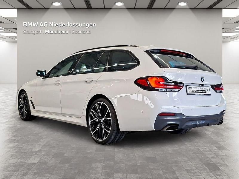 Gebraucht BMW 530 M Sport 286 PS (210 kW) 2021 Weiß Kombi