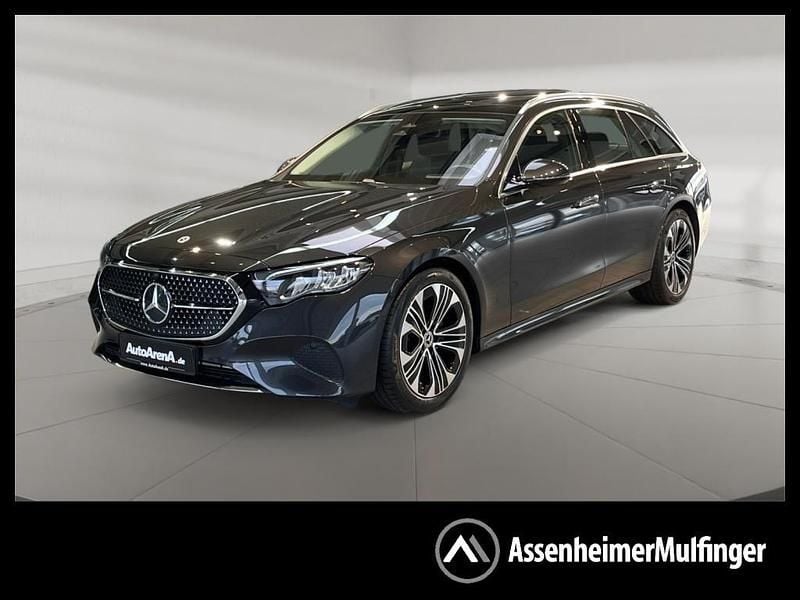 Grau Gebraucht 2024 Mercedes E220 Avantgarde Limousine | 44.645 € (Superpreis) - Bild 1/4