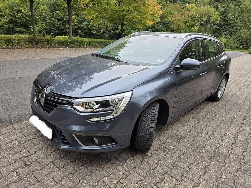 Grau Gebraucht 2020 Renault Mégane GrandTour Business Kombi | 16.500 € (Fairer Preis) - Bild 1/4