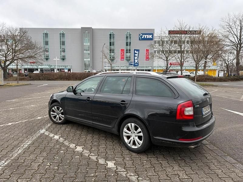 Gebraucht Skoda Octavia vRS 170 PS (125 kW) 2012 Schwarz Kombi