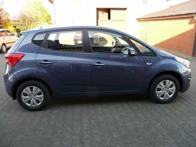 Gebraucht Hyundai ix20 Classic 125 PS (91 kW) 2015 Blau metallic Kleinwagen