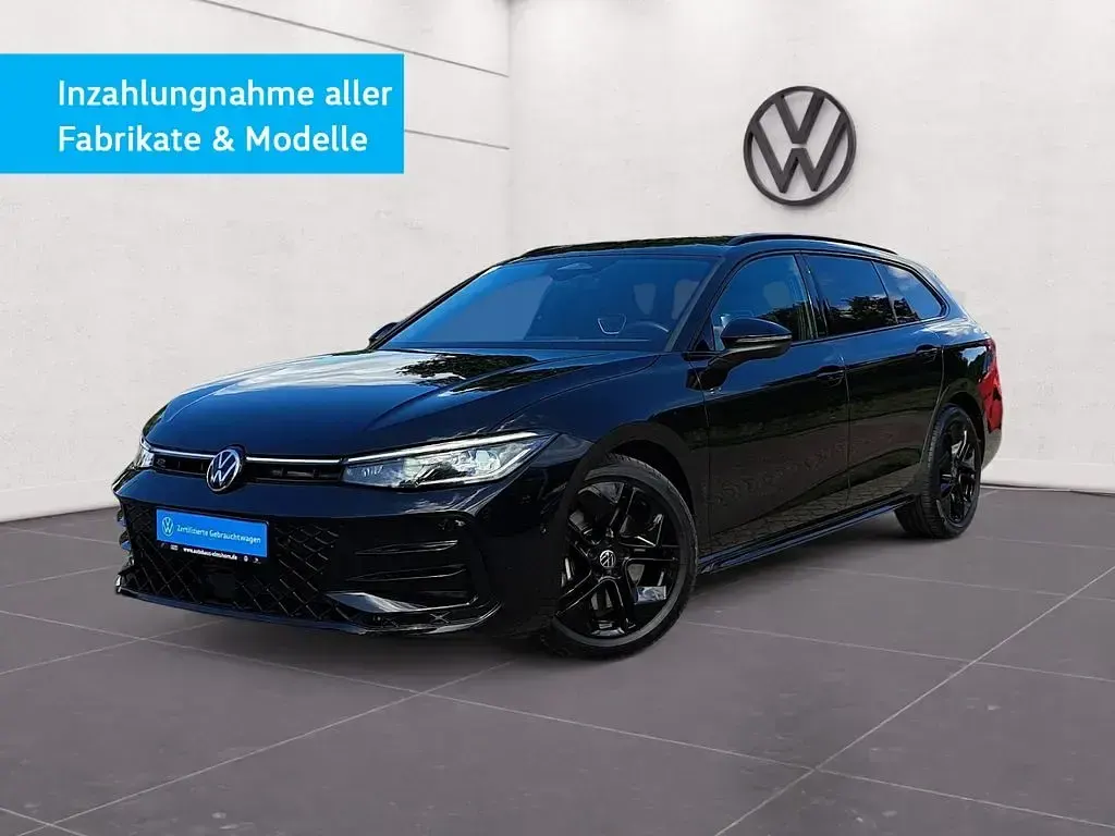 Gebraucht VW Passat R-line 193 PS (141 kW) 2025 Grenadillschwarz metallic Kombi