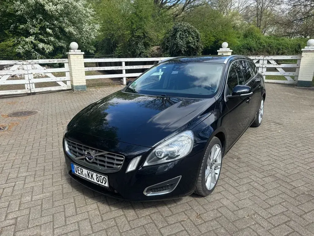Gebraucht Volvo V60 Summum 205 PS (150 kW) 2011 Schwarz Kombi