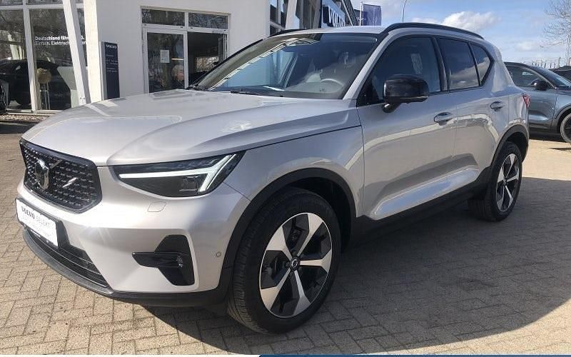 Gebraucht Volvo XC40 Plus 163 PS (119 kW) 2025 Silber SUV