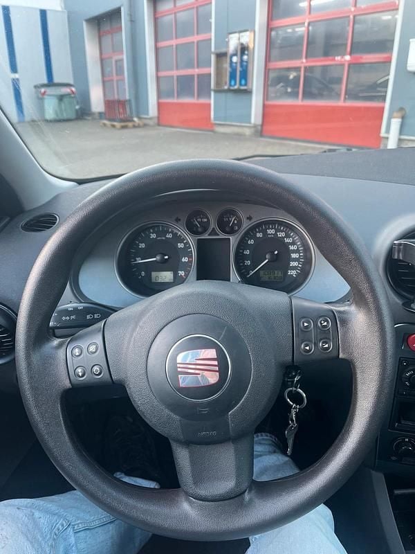 Gebraucht Seat Ibiza 69 PS (50 kW) 2008 Blau Kleinwagen