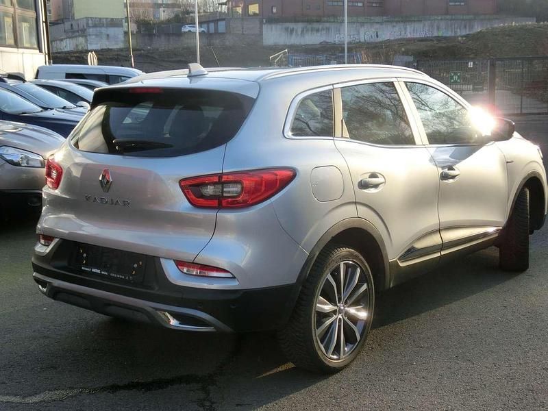 Gebraucht Renault Kadjar Bose Edition 140 PS (102 kW) 2019 Highland  grau  metallic SUV