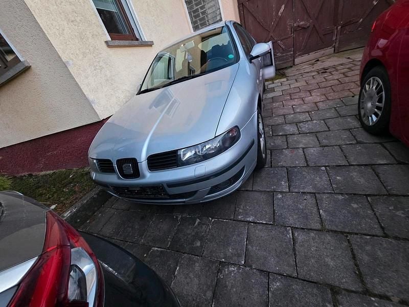 Gebraucht Seat Leon 105 PS (77 kW) 2005 Silber Kleinwagen