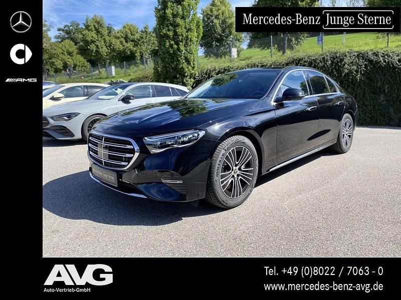 Lack obsidianschwarz Gebraucht 2024 Mercedes E220 Exclusive Limousine | 59.990 € (Teuer) - Bild 1/4