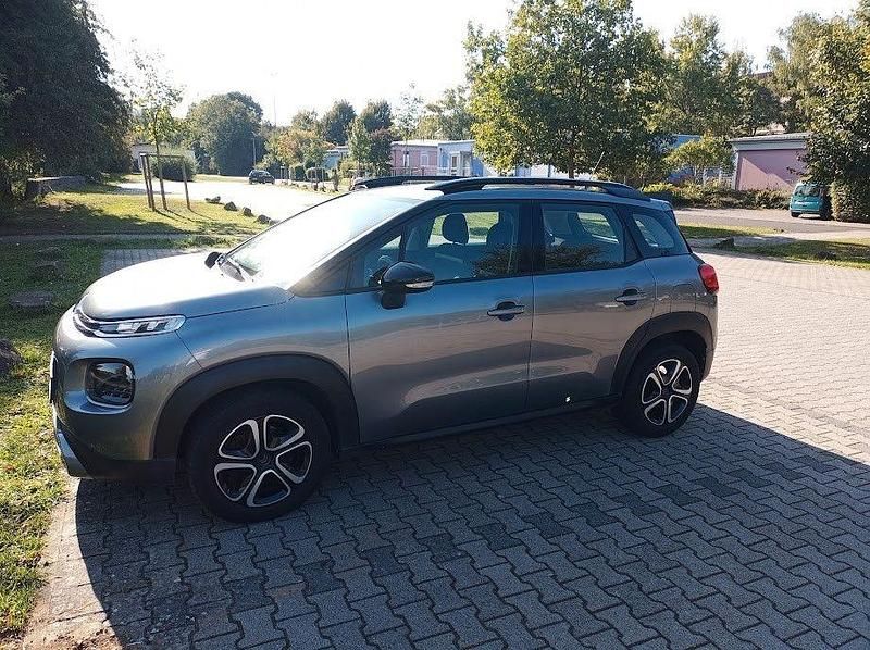 Grau Gebraucht 2019 Citroën C3 Aircross PureTech SUV | 11.900 € (Superpreis) - Bild 1/4