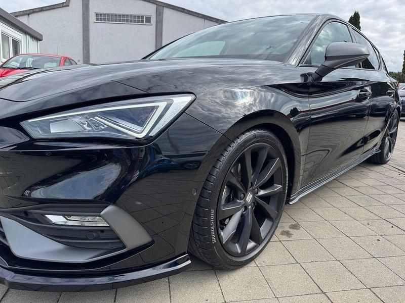 Gebraucht Seat Leon FR 150 PS (110 kW) 2022 Schwarz Limousine