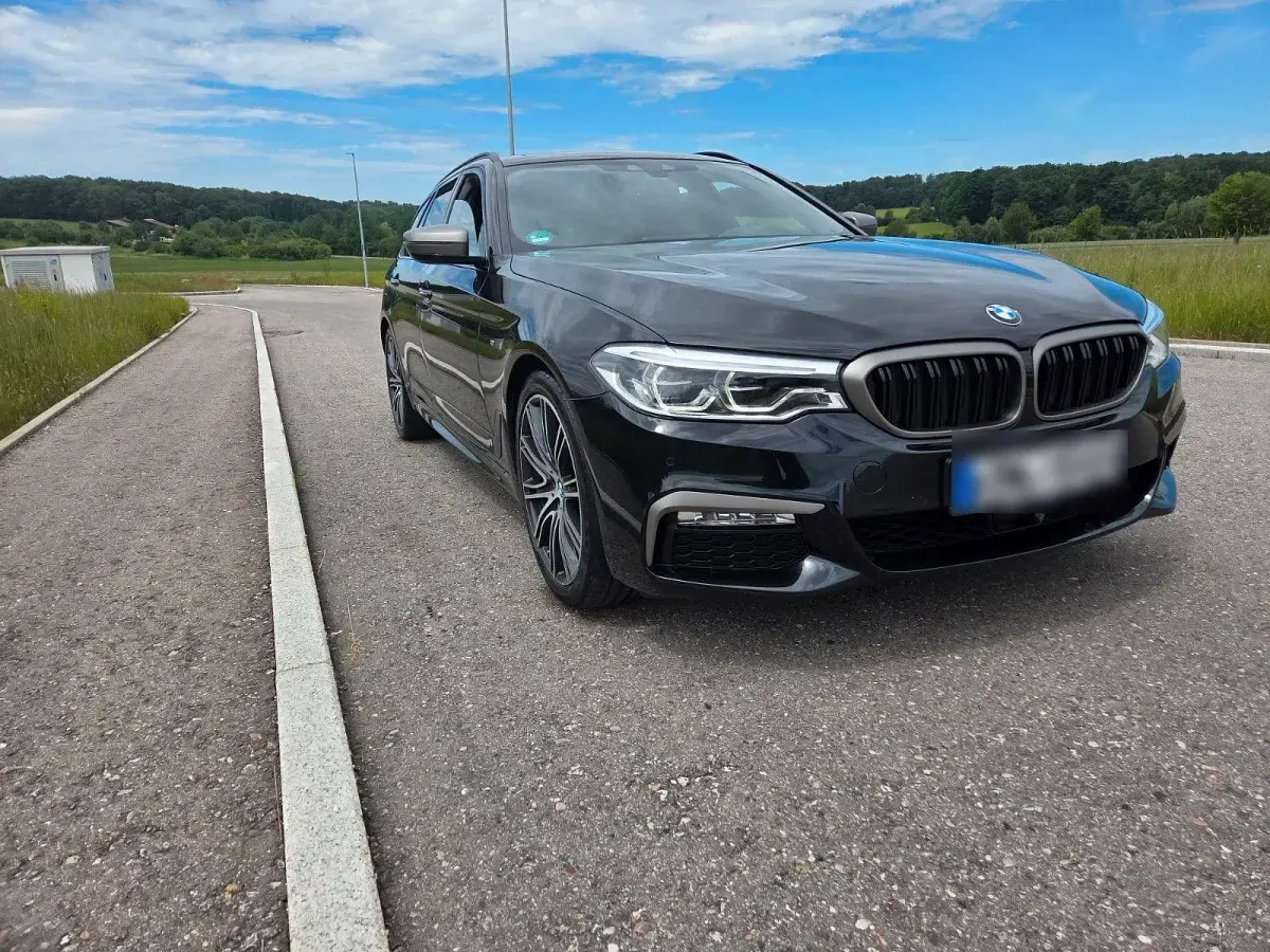 Gebraucht BMW 525 M Sport 231 PS (169 kW) 2017 Schwarz Kombi