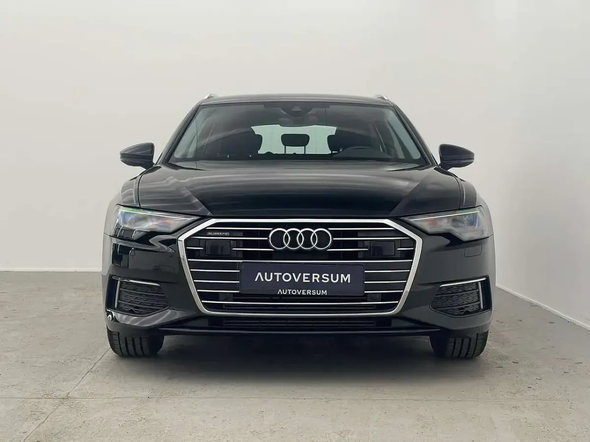 Gebraucht Audi A6 Design 265 PS (194 kW) 2022 Mythosschwarz metallic Kombi