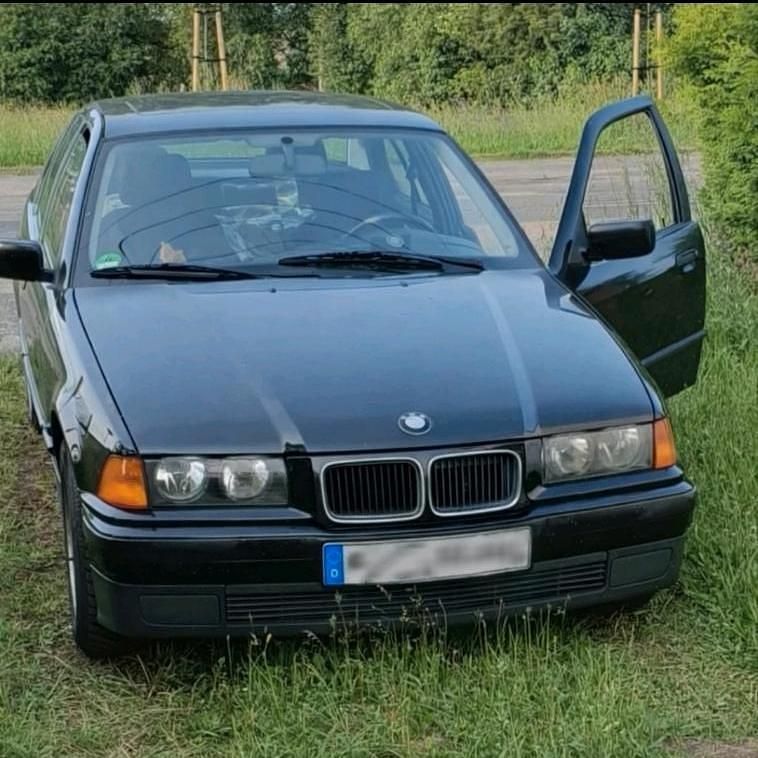 Gebraucht BMW 316 105 PS (77 kW) 1996 Schwarz Limousine