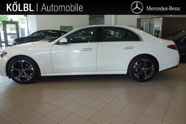 Unilack polarweiß Gebraucht 2023 Mercedes E220 Avantgarde Limousine | 42.980 € (Superpreis) - Bild 1/4