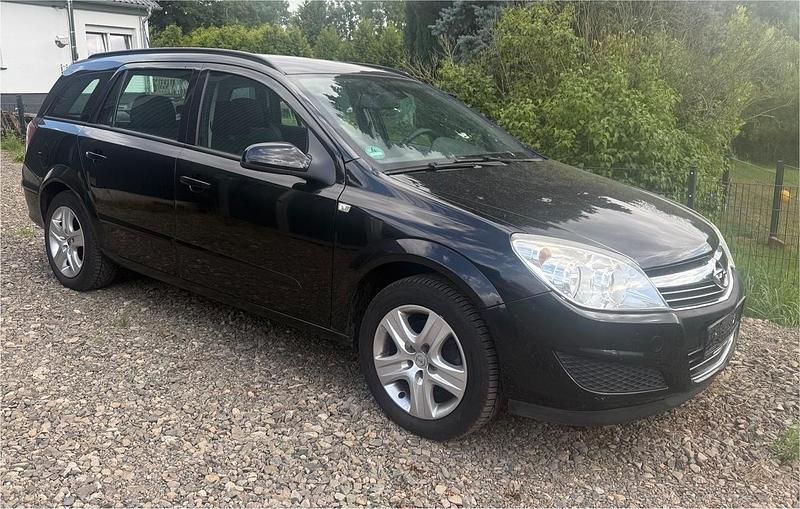 Schwarz Gebraucht 2008 Opel Astra Kombi | 2.000 € (Fairer Preis) - Bild 1/4