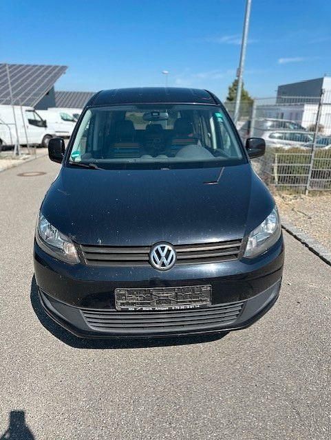 Schwarz Gebraucht 2013 VW Caddy Maxi Trendline Van / Kleinbus | 5.950 € (Fairer Preis) - Bild 1/4