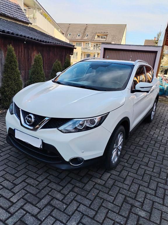 Schwarz Gebraucht 2017 Nissan Qashqai 360º SUV | 11.500 € (Superpreis) - Bild 1/4