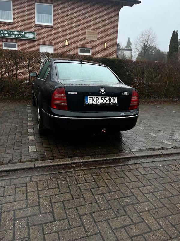 Gebraucht Skoda Superb 131 PS (96 kW) 2014 Schwarz Limousine