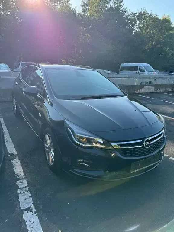 Gebraucht Opel Astra Dynamic 125 PS (91 kW) 2016 Schwarz Limousine