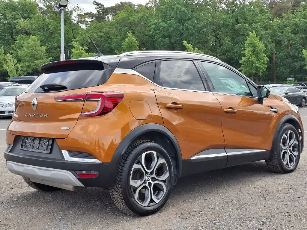Gebraucht Renault Captur Intens 158 PS (116 kW) 2022 Braun SUV