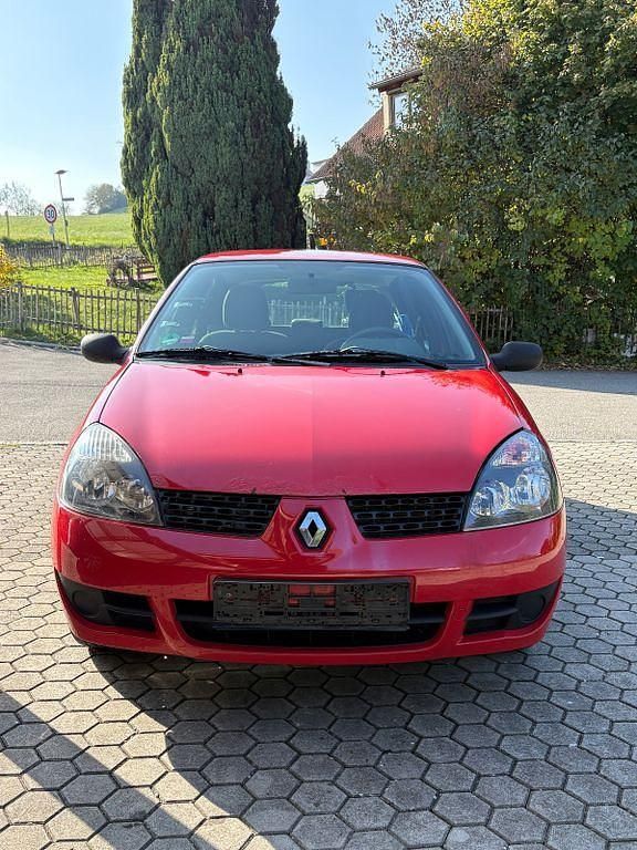 Rot Gebraucht 2009 Renault Clio II Limousine | 1.400 € (Guter Preis) - Bild 1/4