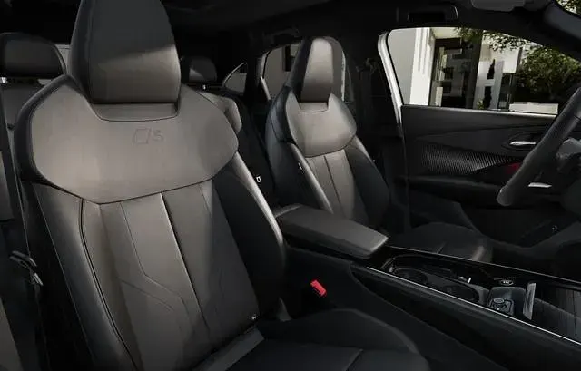 Neu Audi Q3 Sportback Ambiente 265 PS (194 kW) 2026 Arkonaweiß arkonaweiß SUV