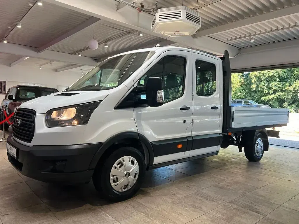 Gebraucht Ford Transit 105 PS (77 kW) 2019 Weiß Van