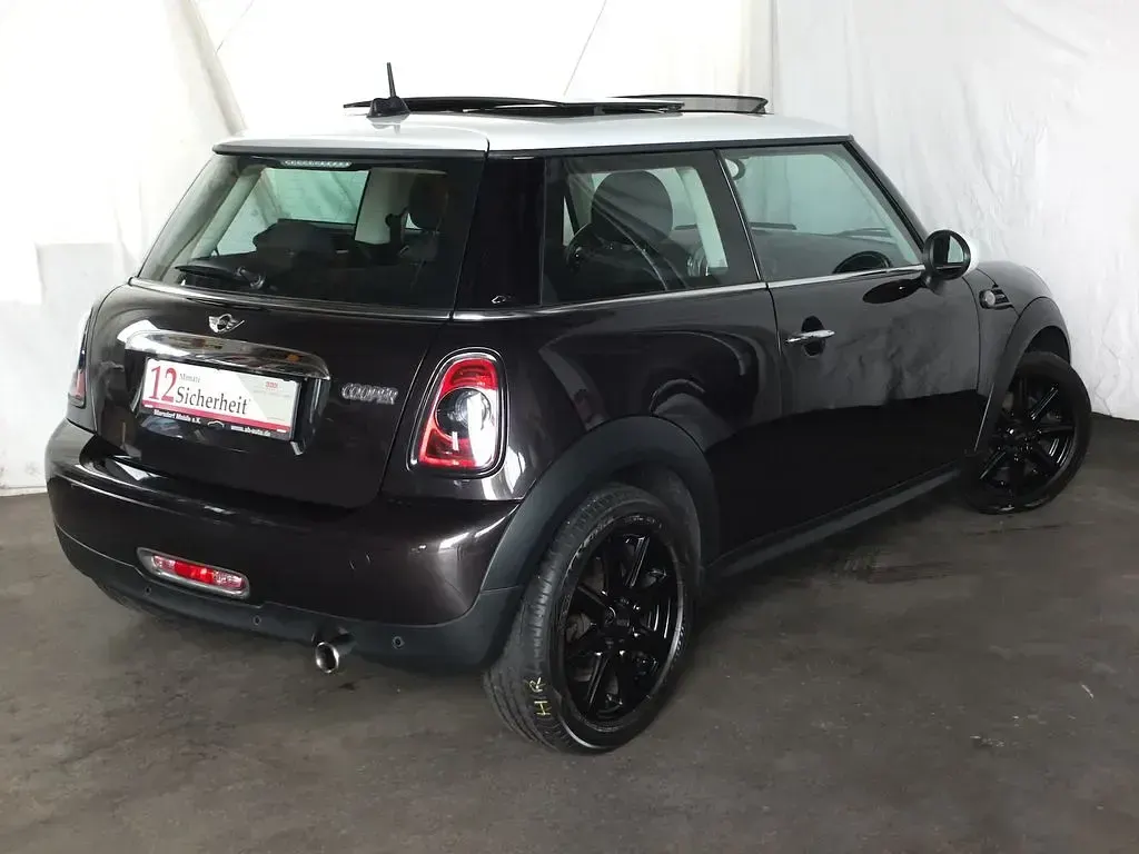 Gebraucht Mini Cooper Brick Lane 122 PS (89 kW) 2014 Iced chocolate Kleinwagen