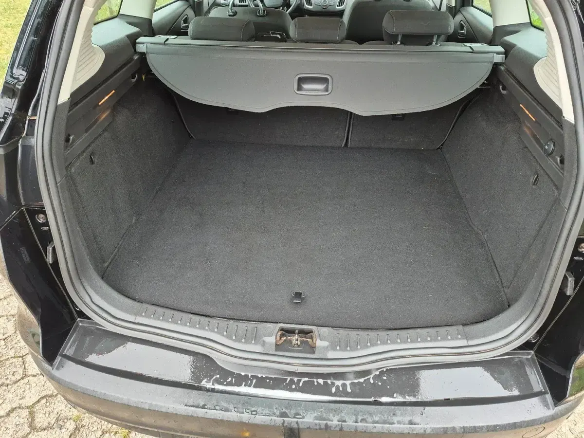 Usata Ford Focus Titanium 120 CV (88 kW) 2016 Nero Station wagon