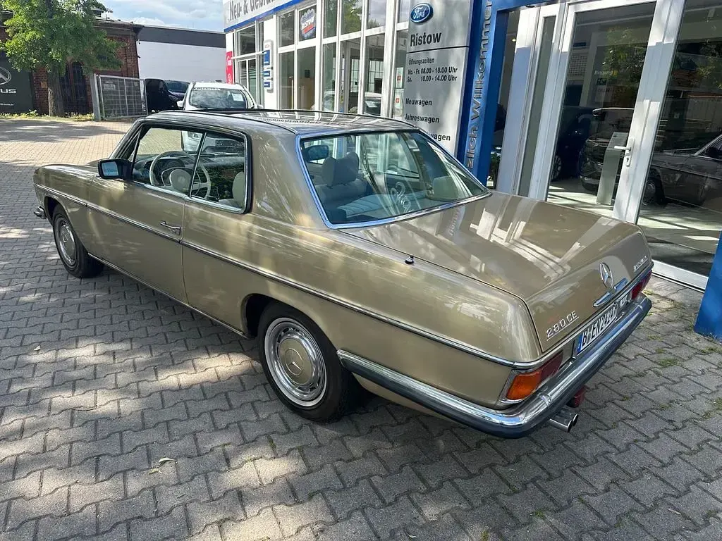 Gebraucht Mercedes W114 185 PS (136 kW) 1975 Gold Coupé