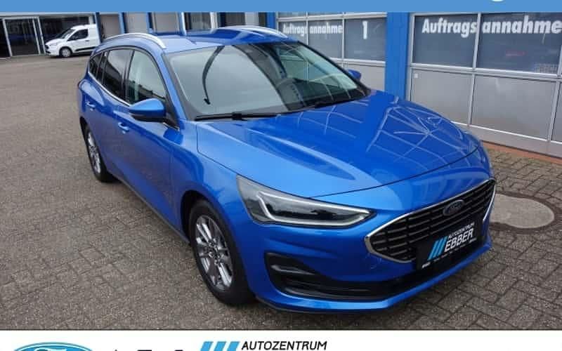 Blau Gebraucht 2023 Ford Focus Kombi | 20.979 € (Guter Preis) - Bild 1/4