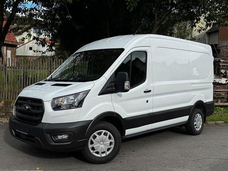 Neu Ford Transit Trend 131 PS (96 kW) 2025 Weiß Limousine