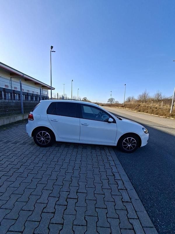 Gebraucht VW Golf V 122 PS (89 kW) 2009 Weiß Kombi