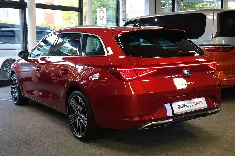 Gebraucht Seat Leon Beats 150 PS (110 kW) 2023 Rot Kombi