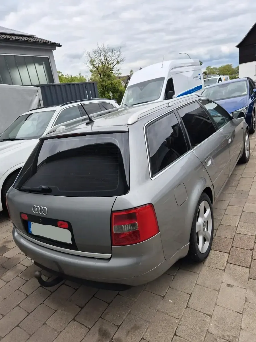 Gebraucht Audi A6 163 PS (119 kW) 2004 Grau Kombi