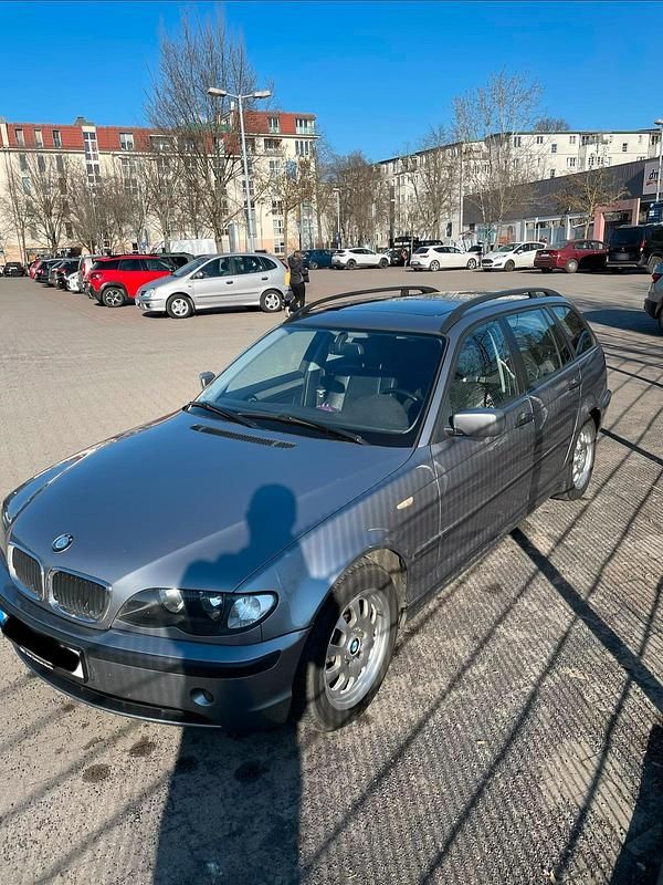 Gebraucht BMW 320 150 PS (110 kW) 2005 Grau Kombi