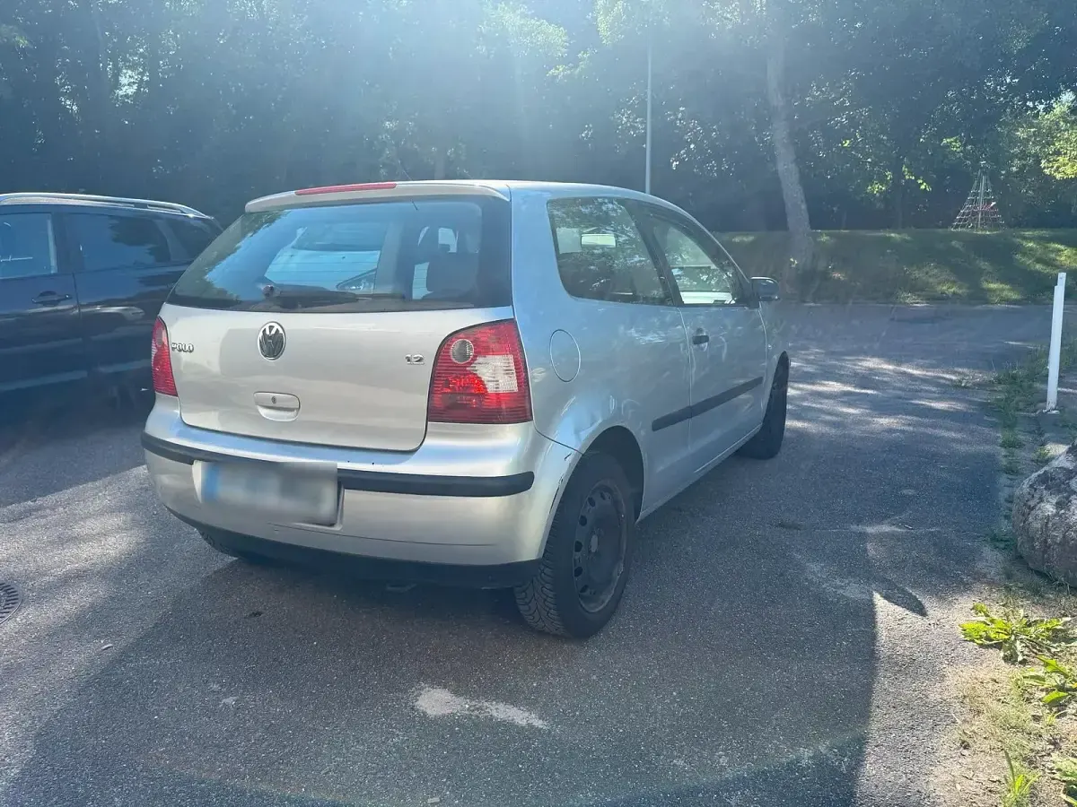 Gebraucht VW Polo 64 PS (47 kW) 2004 Silber Kleinwagen