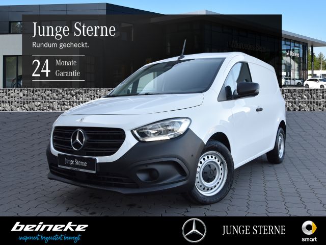Weiß Gebraucht 2023 Mercedes Citan 112 Van / Kleinbus | 23.788 € (Fairer Preis) - Bild 1/4