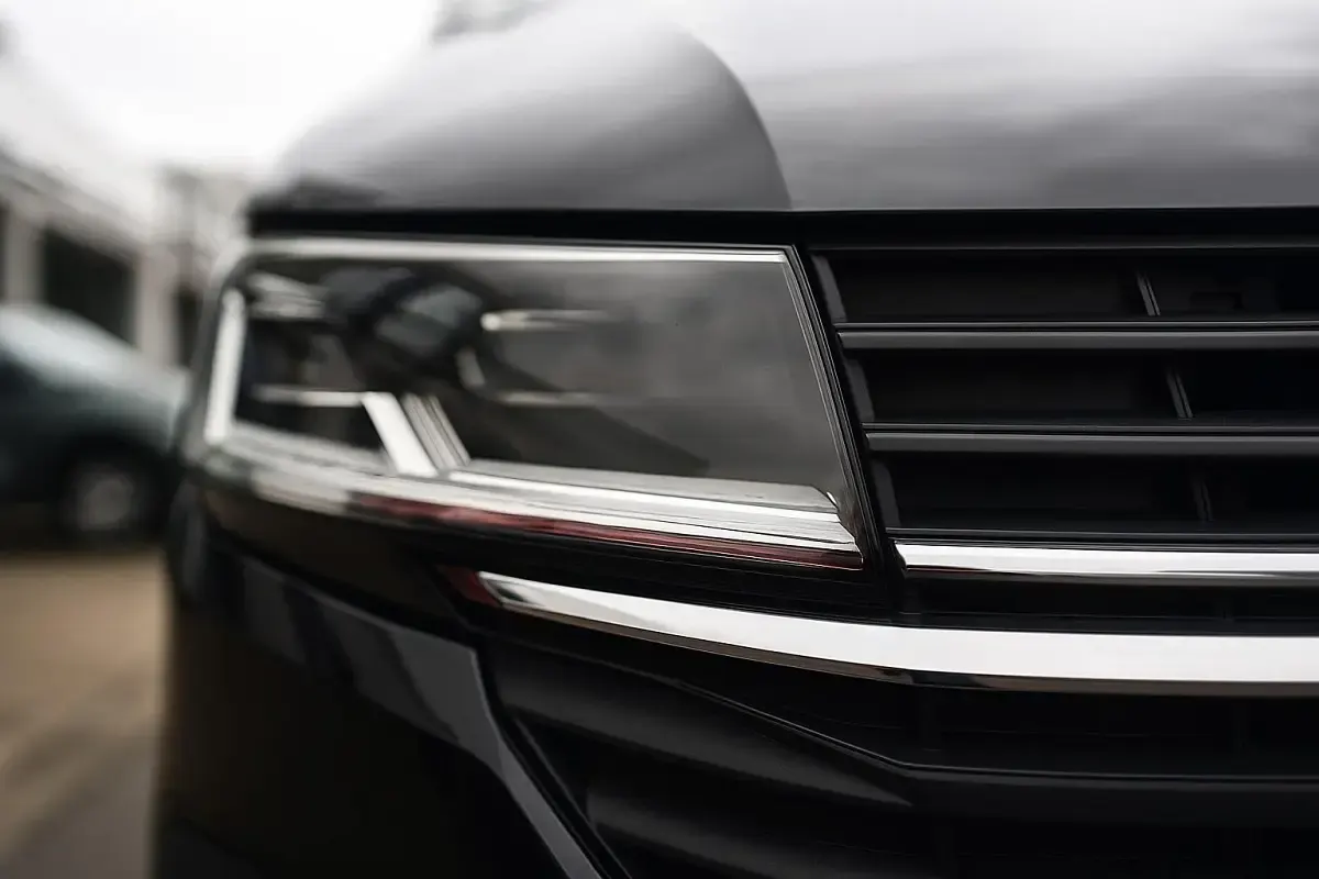 Usata VW Transporter 150 CV (110 kW) 2024 Nero Furgone