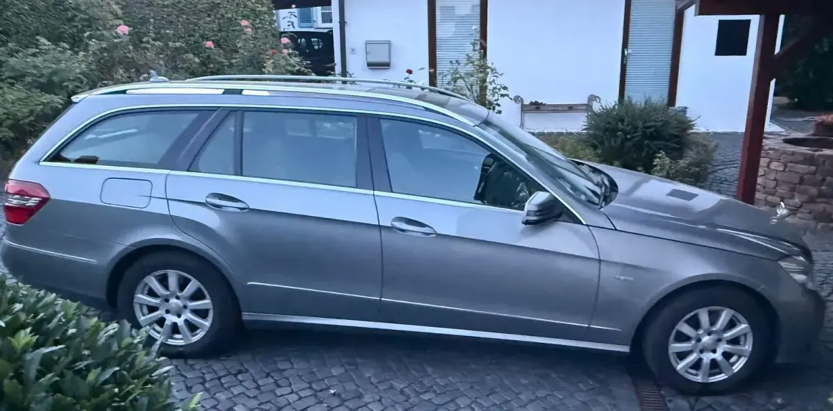Gebraucht Mercedes 300 Avantgarde 204 PS (150 kW) 2010 Grau Kombi