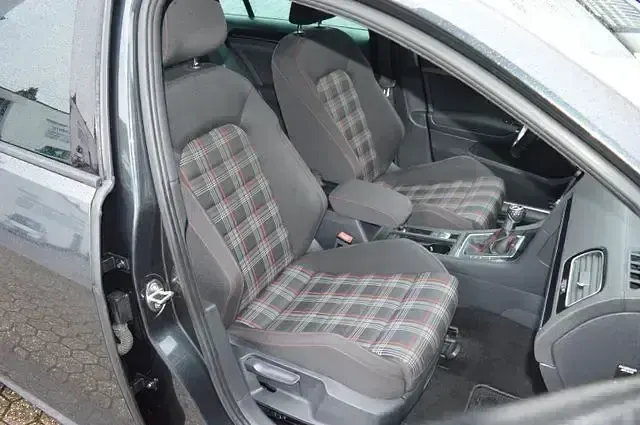 Gebraucht VW Golf VII GTI 230 PS (169 kW) 2015 Grau Limousine