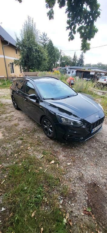 Schwarz Gebraucht 2019 Ford Focus ST-Line Limousine | 13.800 € (Fairer Preis) - Bild 1/4