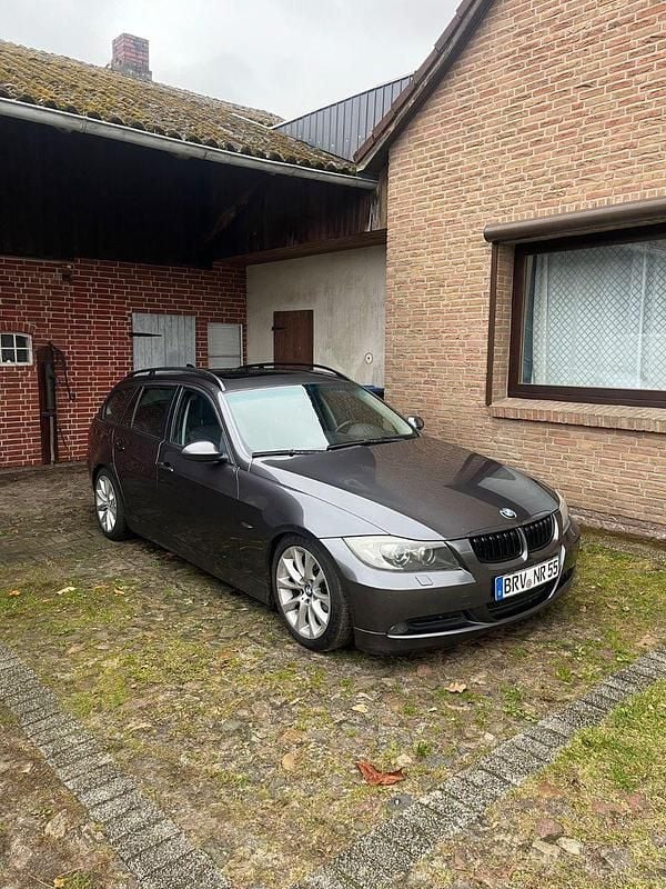 Grau Gebraucht 2008 BMW 320 Performance Kombi | 3.600 € (Superpreis) - Bild 1/4