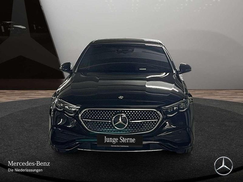 Gebraucht Mercedes E300 Advanced Plus 204 PS (150 kW) 2024 Schwarz Limousine