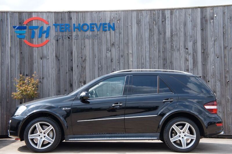 Black metallic Gebraucht 2008 Mercedes ML63 AMG AMG SUV | 18.750 € (Teuer) - Bild 1/4