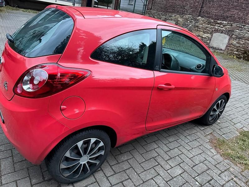 Gebraucht Ford Ka 69 PS (50 kW) 2010 Rot Kleinwagen