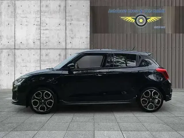 Gebraucht Suzuki Swift Sport 129 PS (94 kW) 2020 Super black pearl metallic Kleinwagen