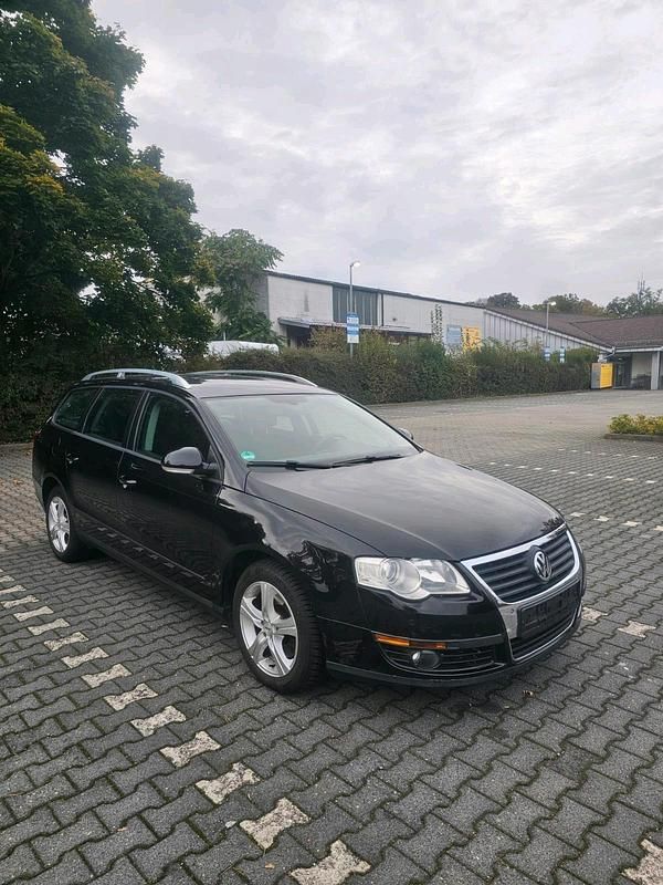 Schwarz Gebraucht 2007 VW Passat Kombi | 2.900 € (Fairer Preis) - Bild 1/4