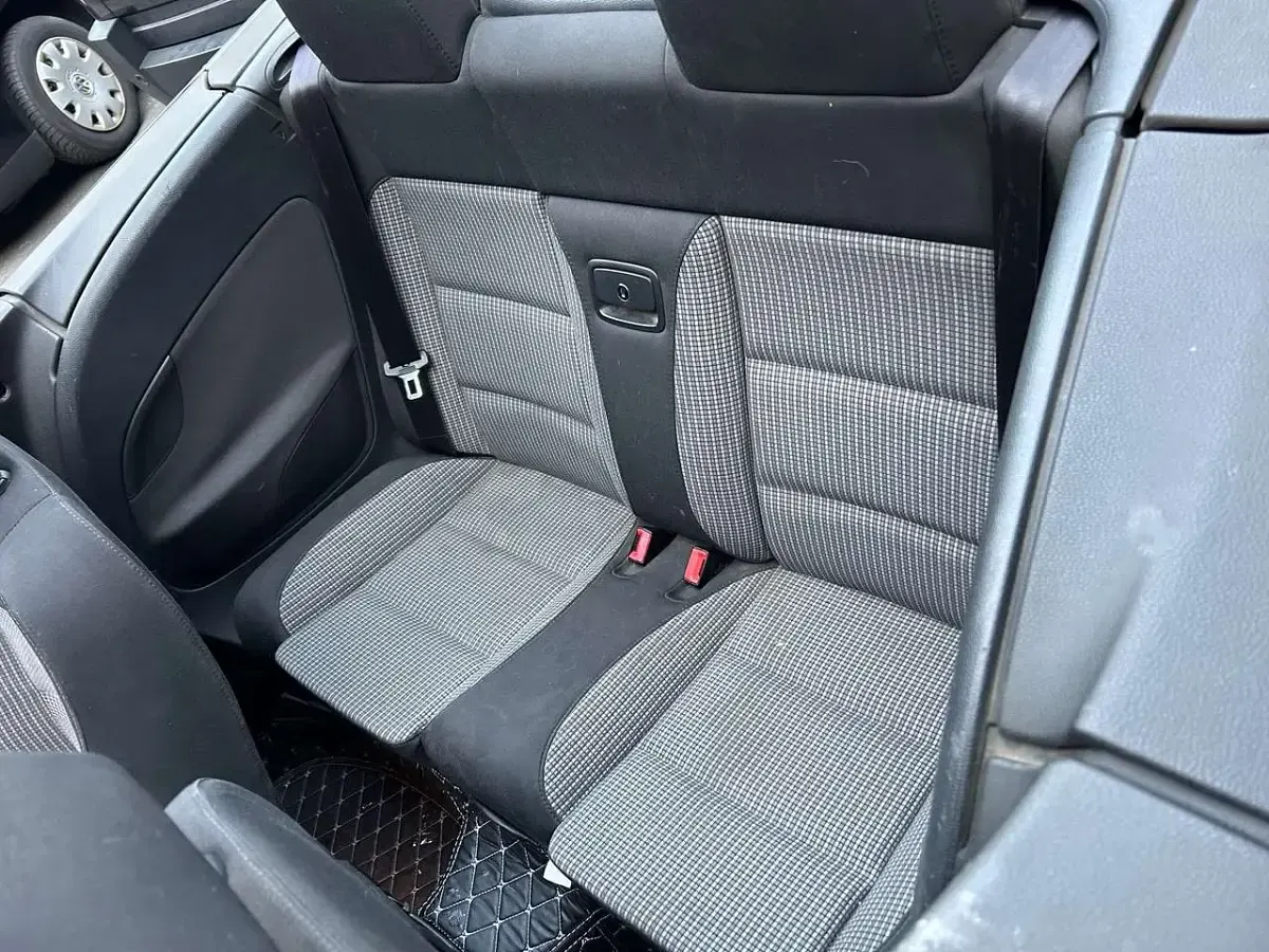 Second-hand VW Eos 140 CP (102 kW) 2008 Albastru Cabrio