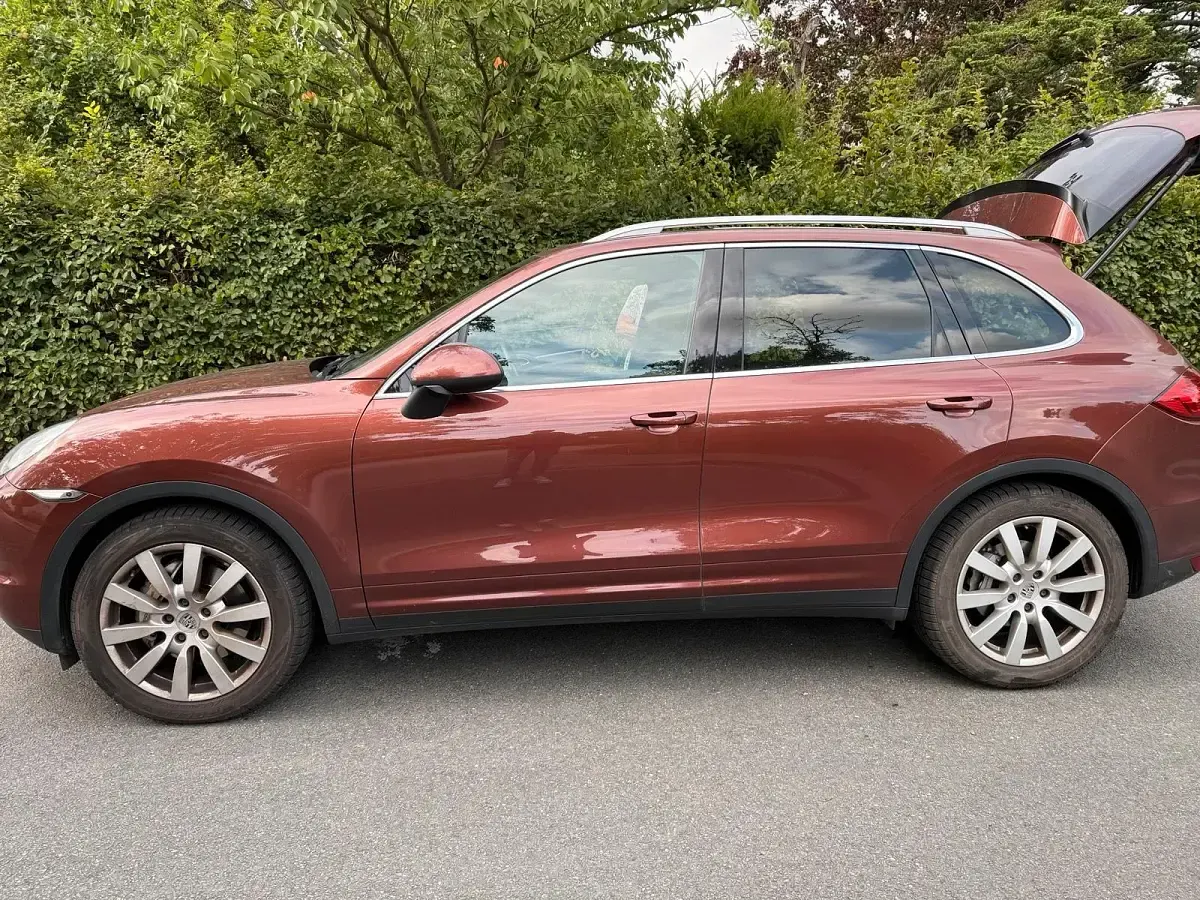 Gebraucht Porsche Cayenne S 400 PS (294 kW) 2011 Rot SUV